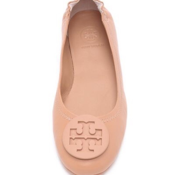 tory burch minnie travel ballet flat light oak